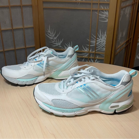 NWT adidas Women's Adizero Tempaya Running Shoes Art NO 078330 White Blue Size 9